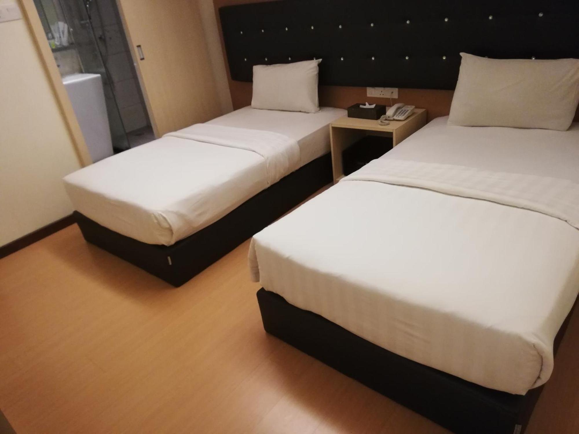 Ease Hotel Кота-Кінабалу Екстер'єр фото