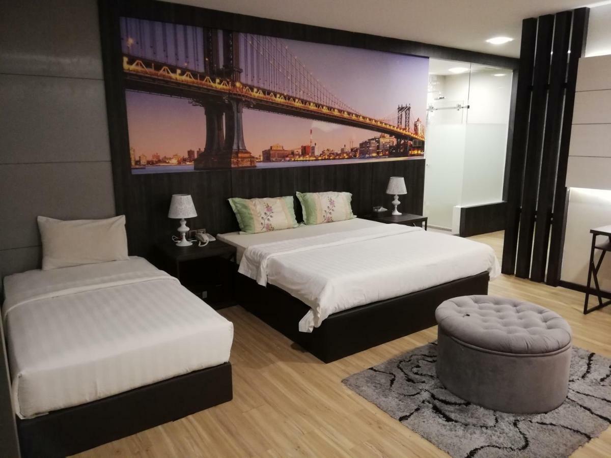 Ease Hotel Кота-Кінабалу Екстер'єр фото